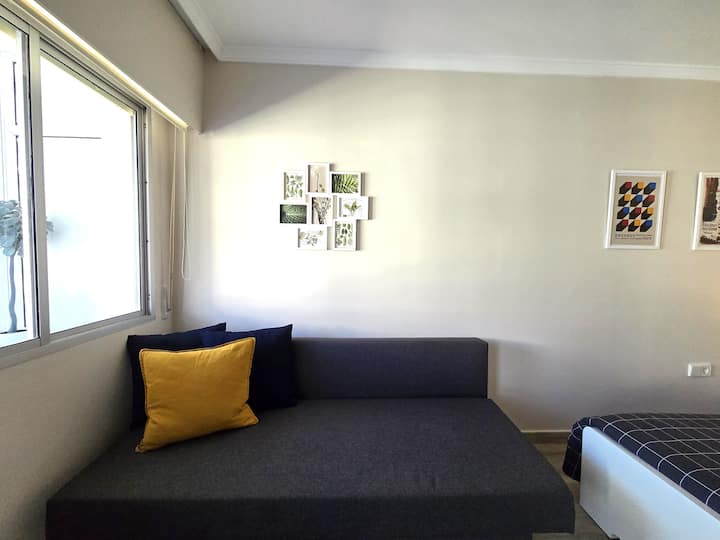 Bonito Estudio Con Vistas. Centro. - Torremolinos