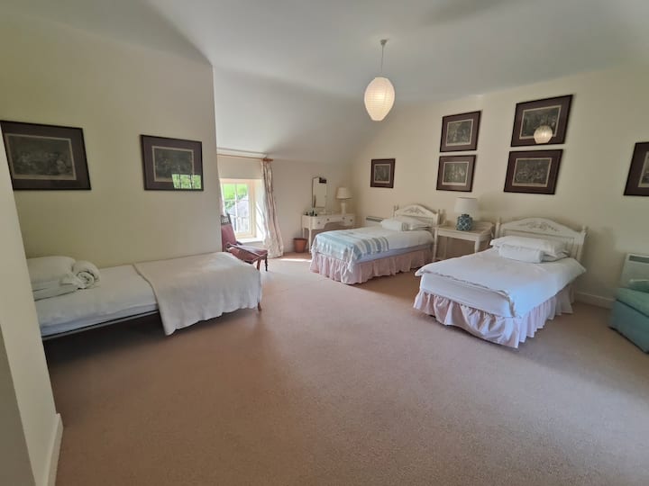 غرفة النوم 2