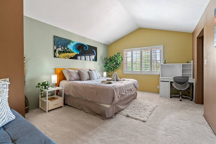 Vegas Sanctuary: Pool/Sauna/Garden Near Strip gallery image 5