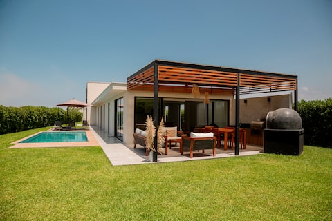 Beautiful country house in Mala, near Asia