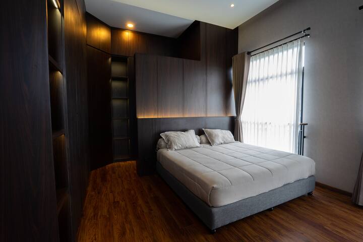 საძინებელი 1