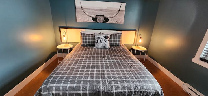 Საძინებელი - საწოლი 152 × 203 სმ