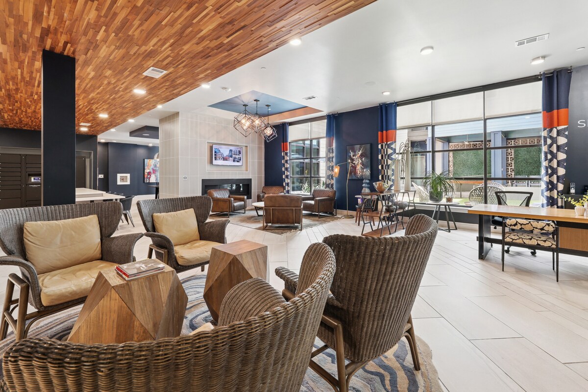 Sentral 2 Bedroom Apt on East 6th St