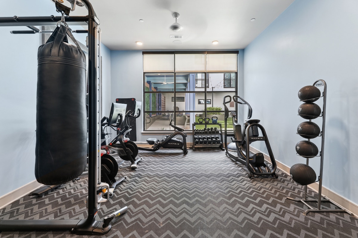 Sentral 2 Bedroom Apt on East 6th St