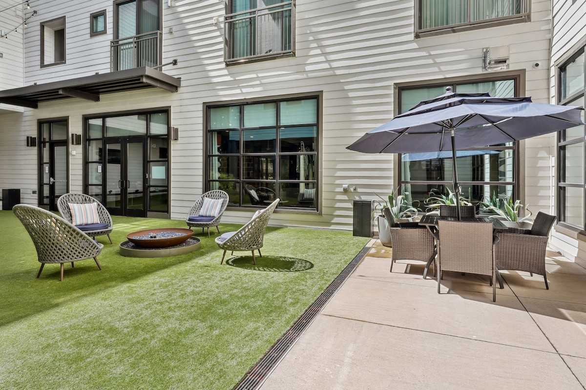 Sentral 2 Bedroom Apt on East 6th St