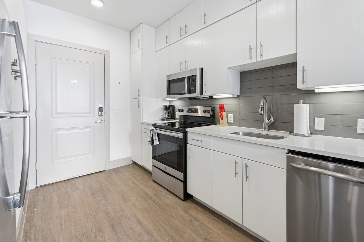 Sentral 2 Bedroom Apt on East 6th St