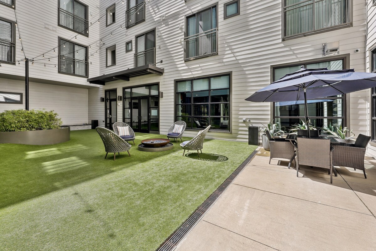 Sentral 2 Bedroom Apt on East 6th St