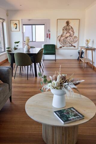 Waterfront Haven ~ Outdoor Spa Near Hobart City gallery image 2