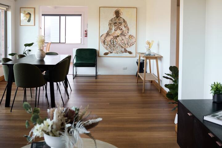 Waterfront Haven ~ Outdoor Spa Near Hobart City gallery image 4