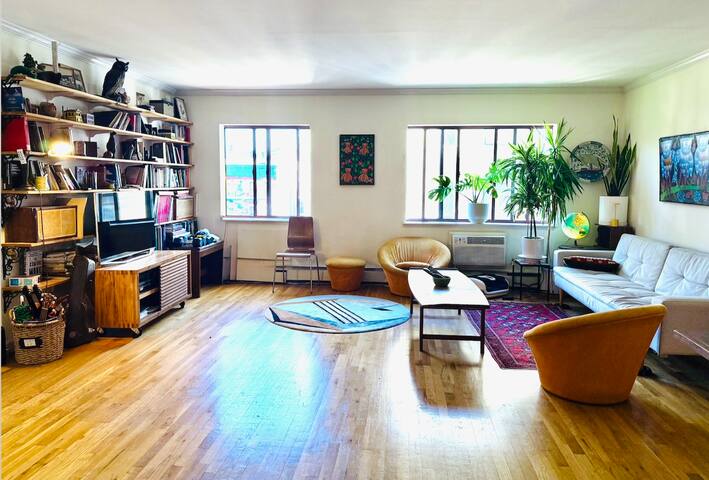 Artistic Penthouse with Deck + Piano gallery image 2