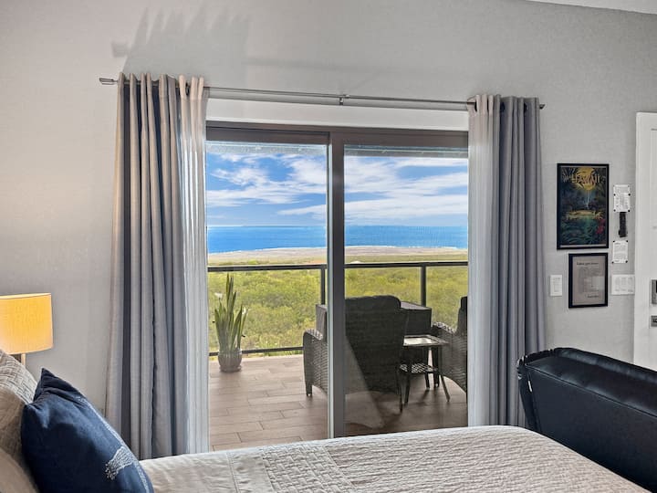 Tranquil Retreat – Sweeping Ocean View Studio - Hawaii