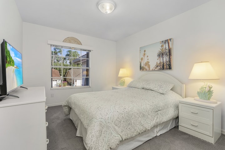 Spálňa č. 2 s manželskou posteľou 