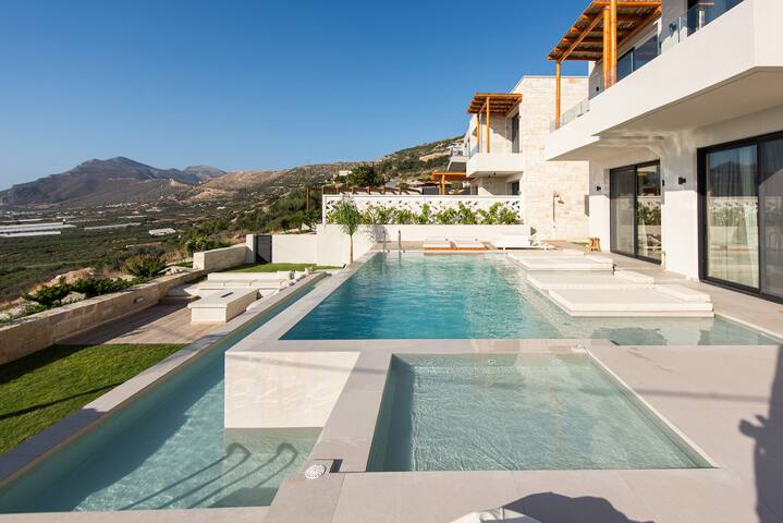 New Falasarna Luxury Villas I Free car & two pools gallery image 4