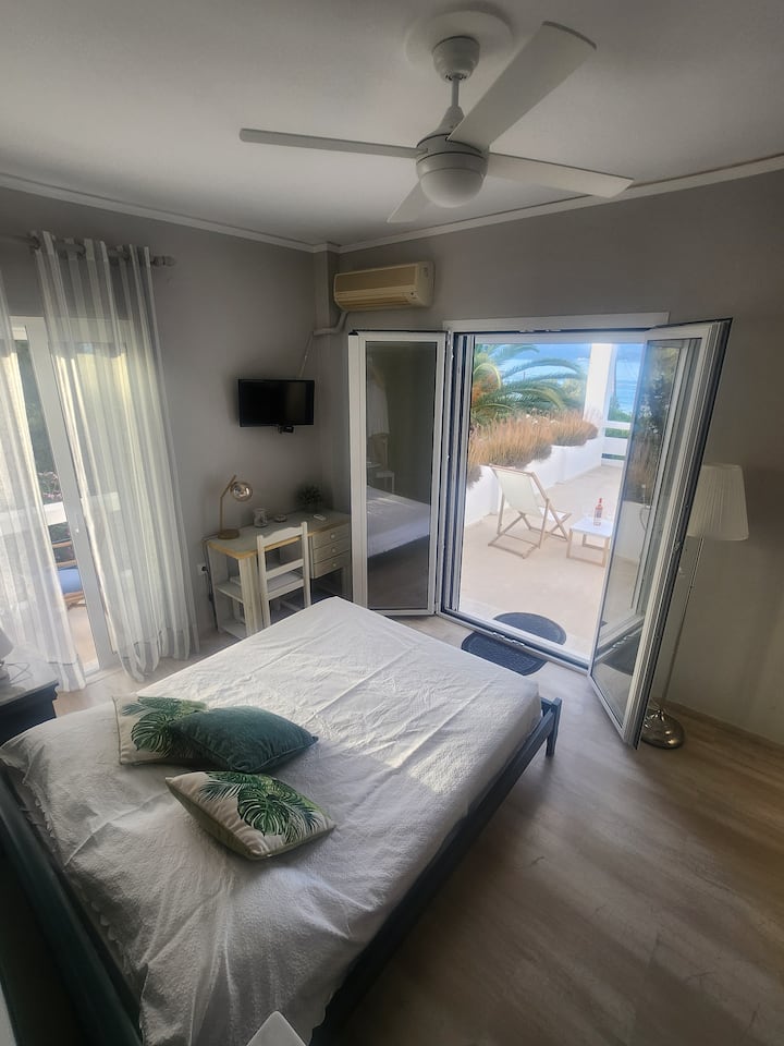 从床上俯瞰海景