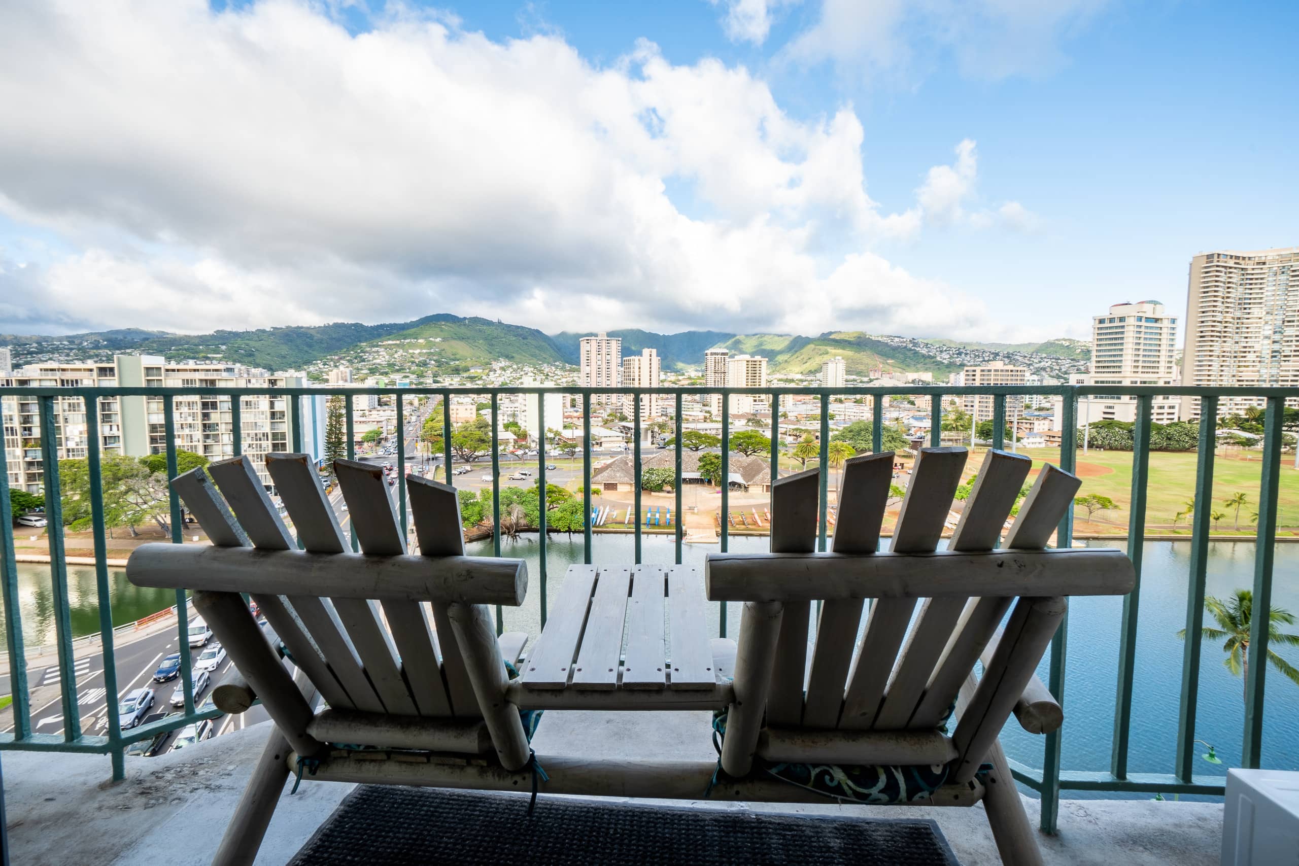 Condo in Honolulu · ★4.63 · 2 bedrooms · 4 beds · 1 bath - Image 36