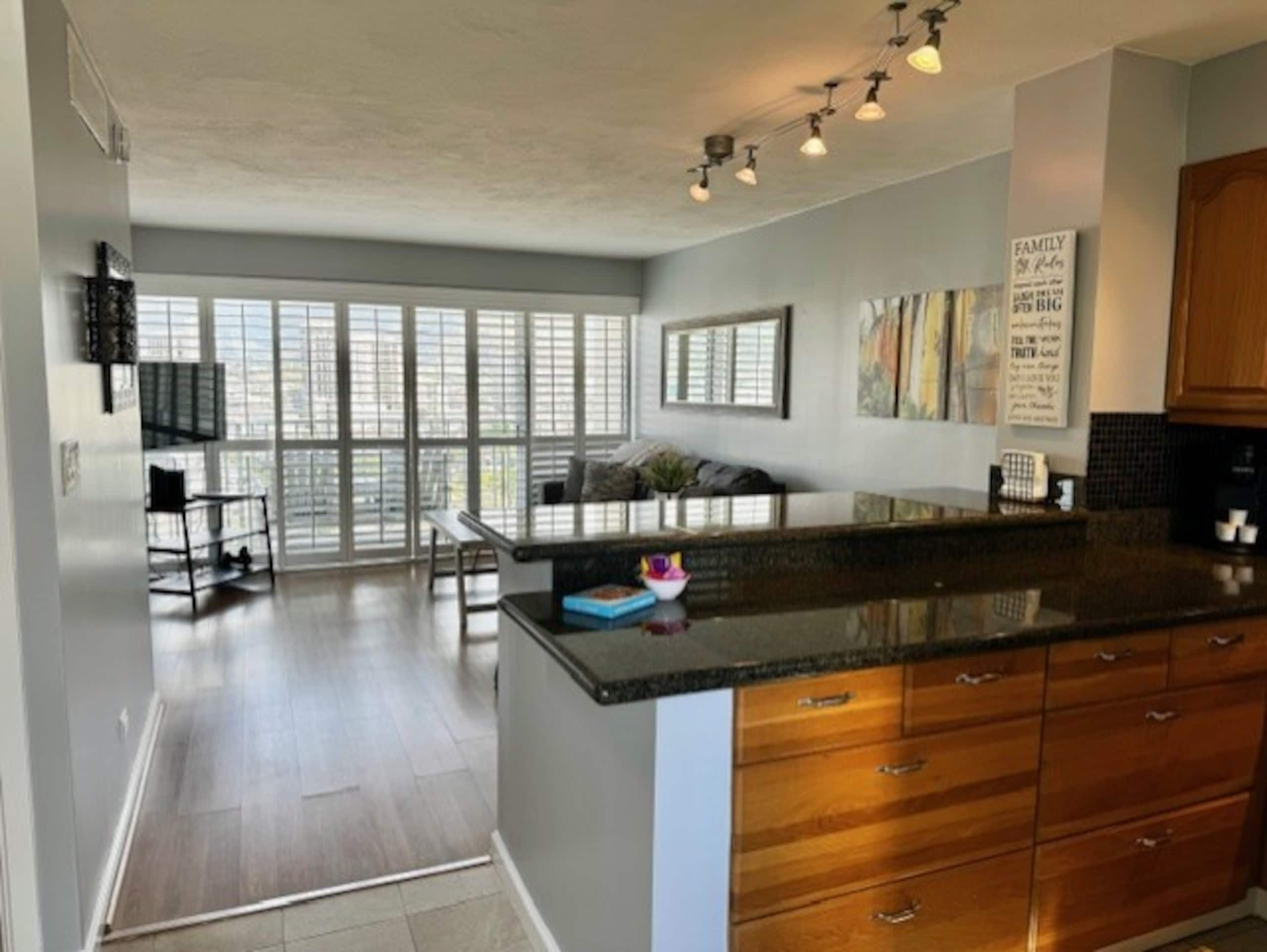 Condo in Honolulu · ★4.63 · 2 bedrooms · 4 beds · 1 bath - Image 19