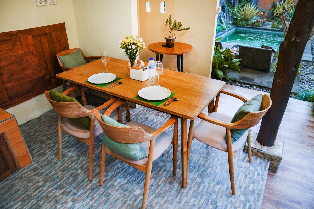 Villa in Kecamatan Ubud · ★4.76 · 2 bedrooms · 2 beds · 2 private baths, comparable Airbnb