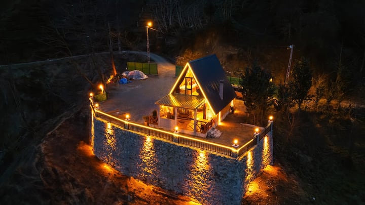 Tenta bungalow: Large garden, panoramic views