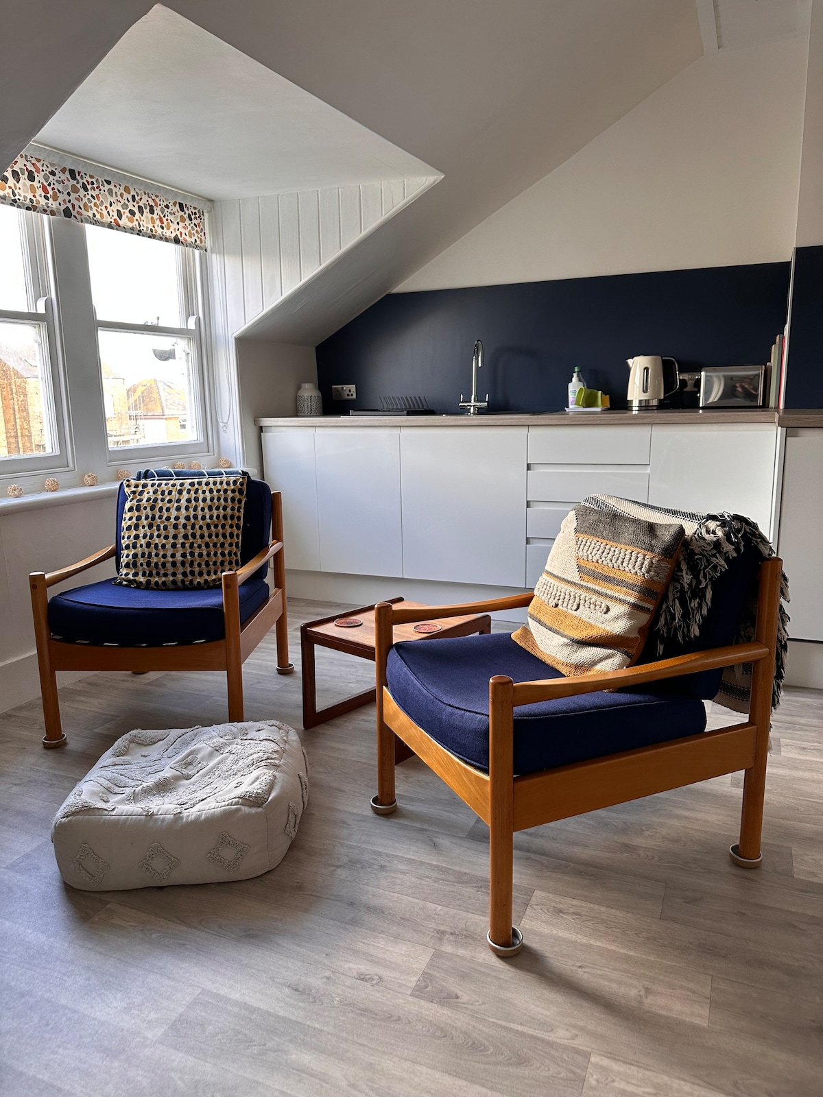 Successful Airbnb property: Top Floor Private Flat, Curlew House by the Sea in Broadstairs And St. Peters