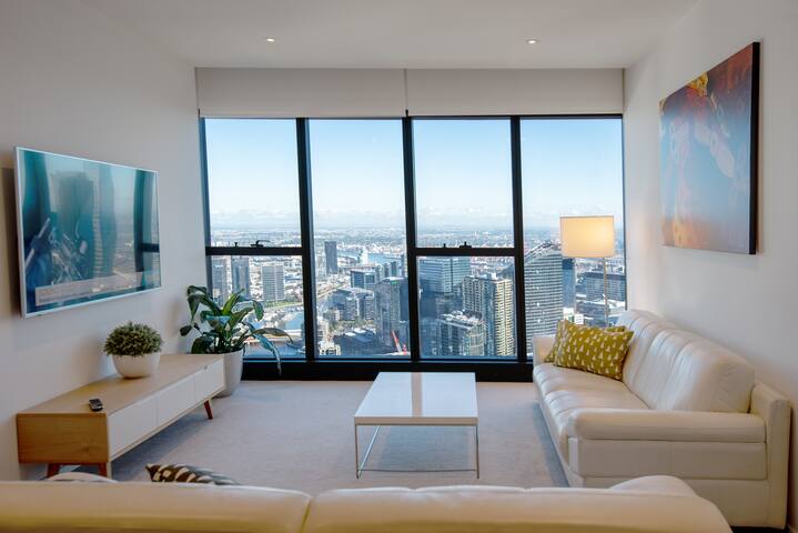 Prima Tower-Luxury Retreat w/ Casino, Flames Views gallery image 4