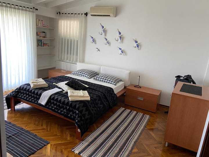 Spavaća soba 1