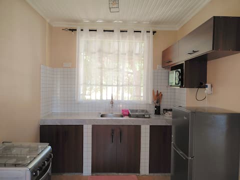 Lavish 2br w/ 3 beds, garden view &outdoor seating