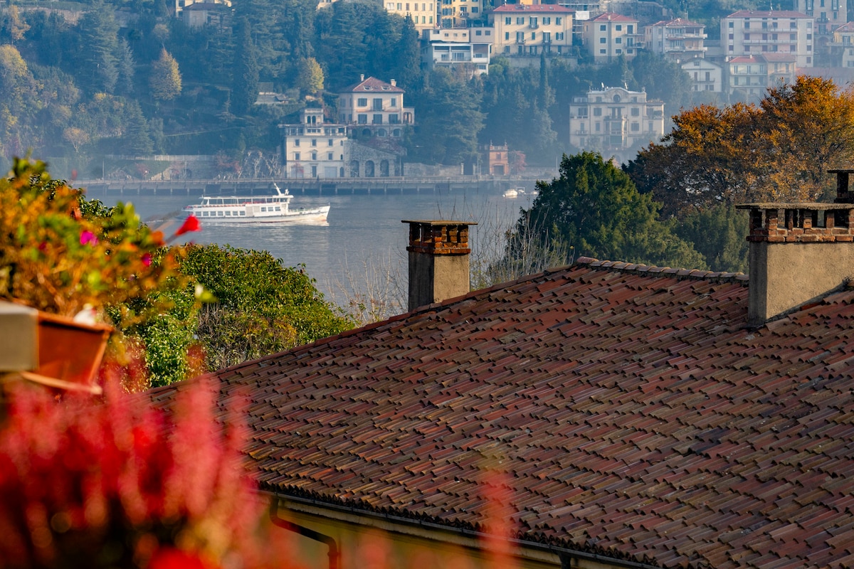 Top Airbnb: Lovely apartment with lake view next to Villa Olmo in Como