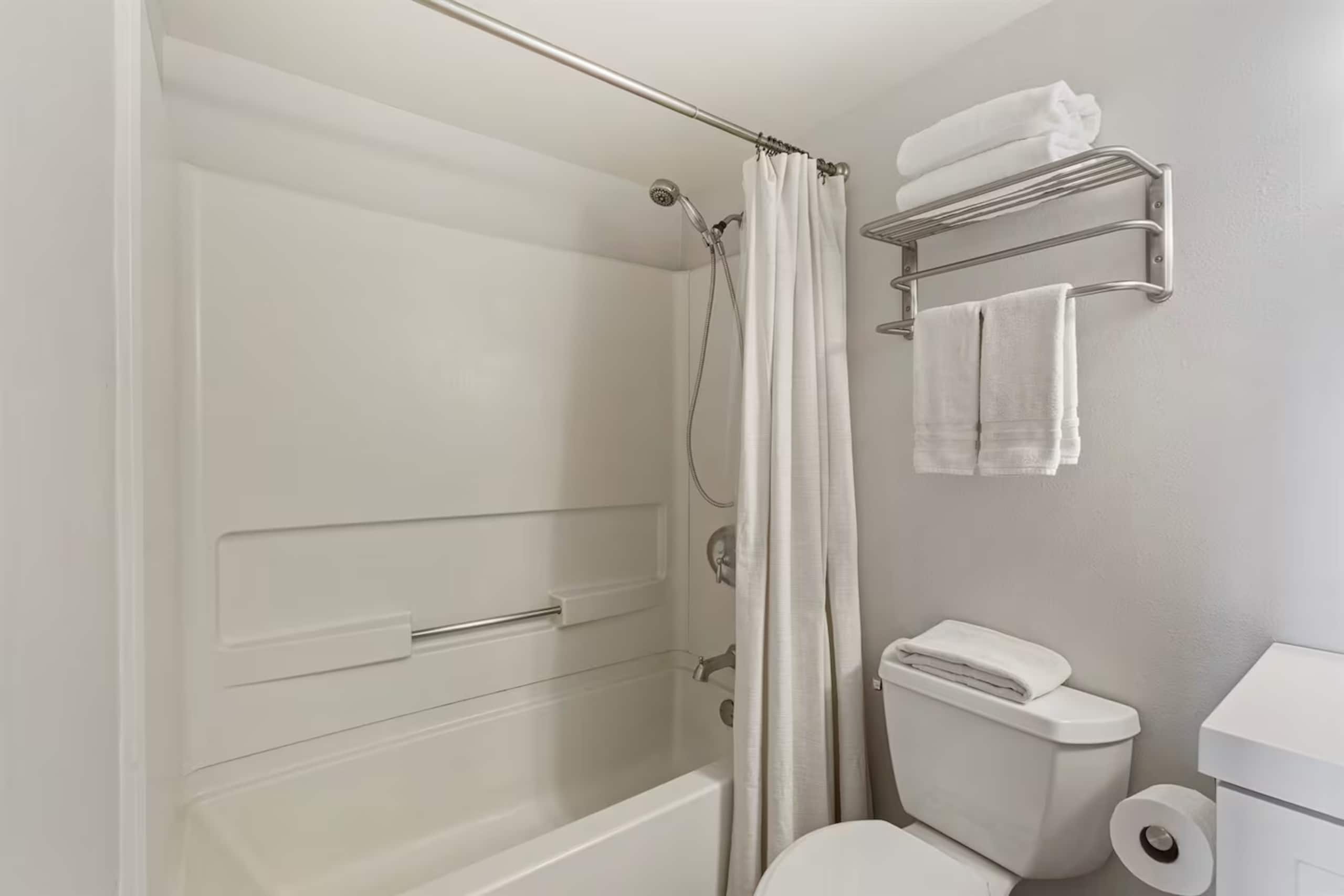 Condo in Kihei · ★4.69 · 2 bedrooms · 2 beds · 2 private baths - Image 19