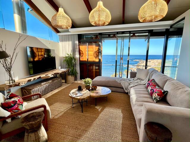 CAPE SOUL VILLA. Beautiful sea-side living gallery image 4