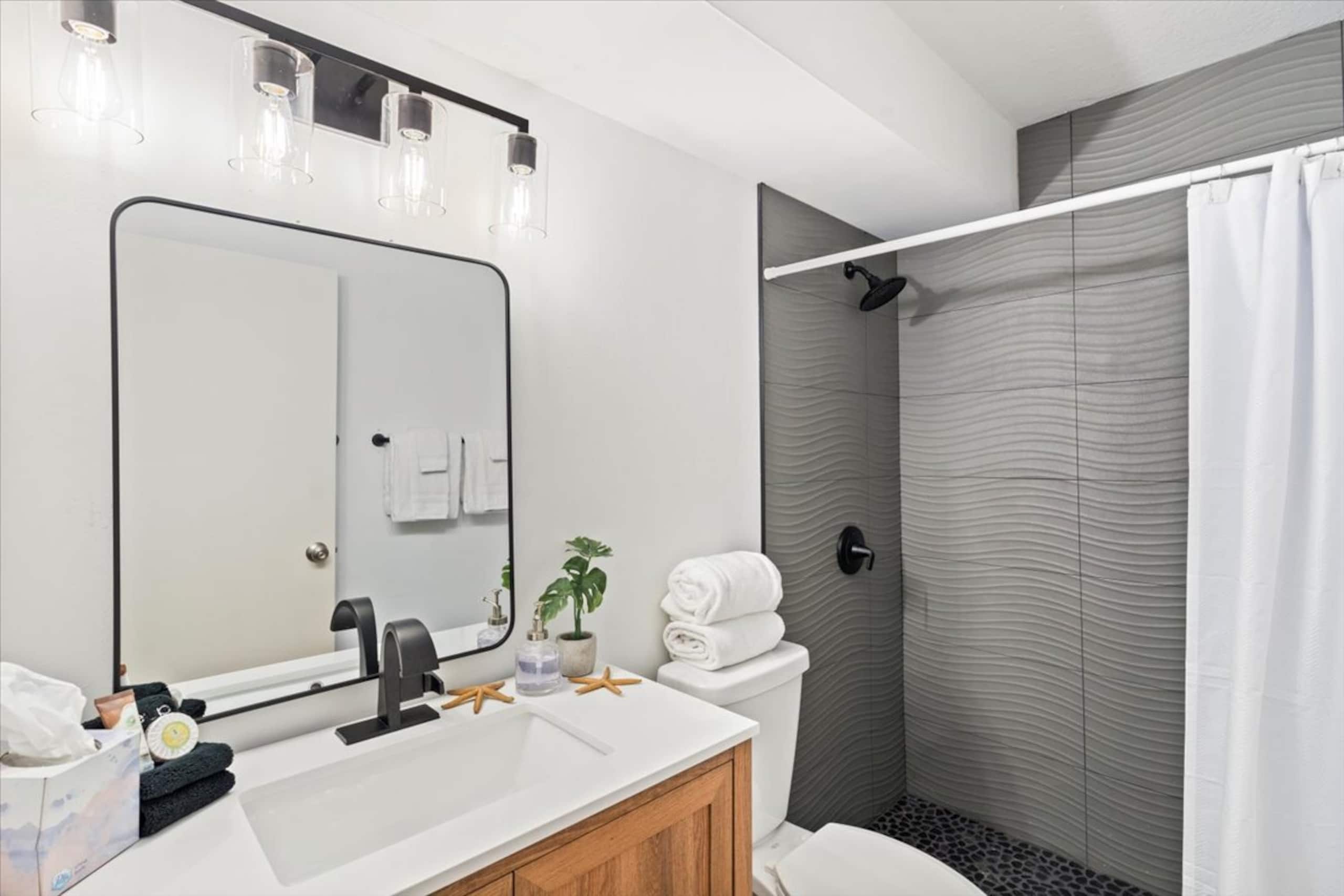 Condo in Kihei · ★4.9 · 1 bedroom · 2 beds · 1 bath - Image 16