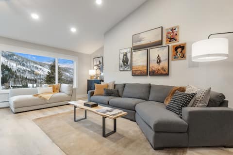 Top performing Airbnb: SnowFox Haus | Mtn View + Spa Baths & Town Shuttle in Vail