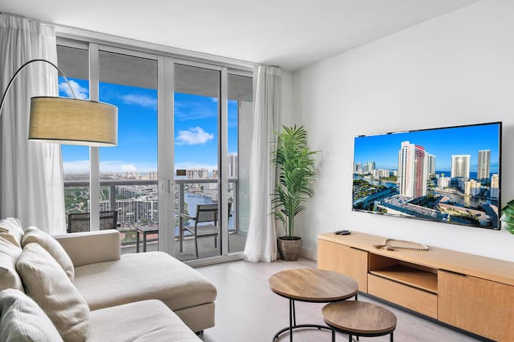 Modern 1 Bed Hallendale Beach Miami - Hallandale Beach, FL