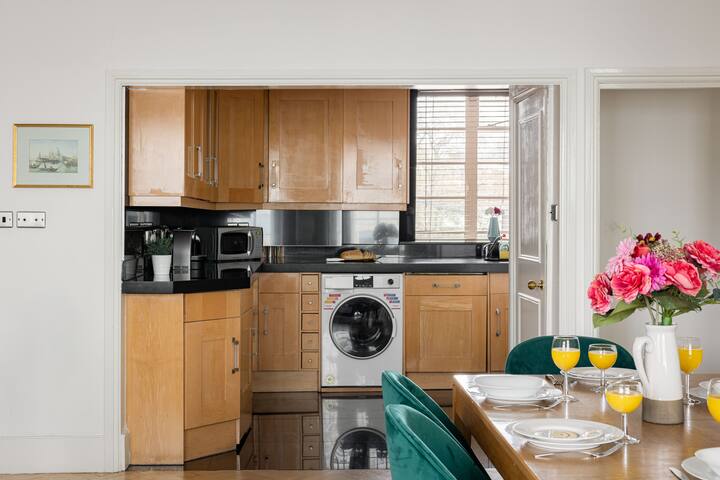 3-bedroom next to Hyde park gallery image 4