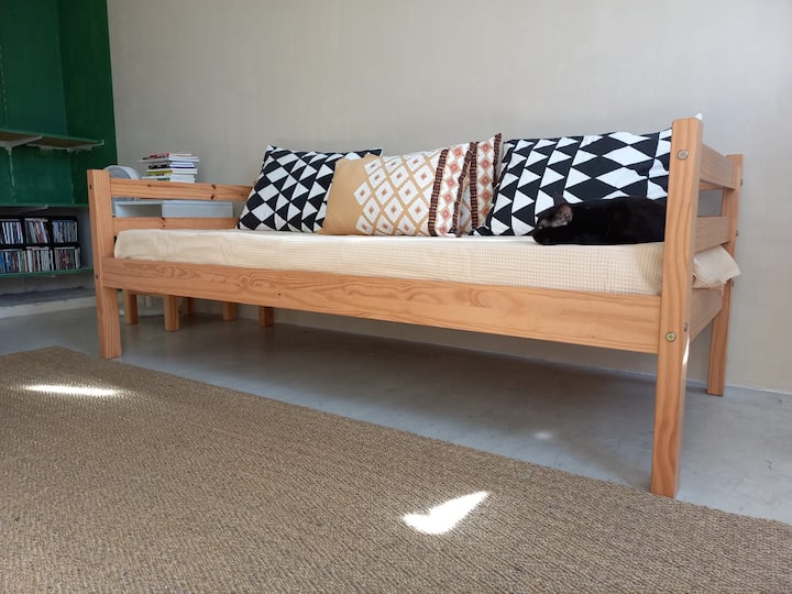 Cama individual, sofá cama, con colchón ortopédico de 1,87 x 80,0 cm

