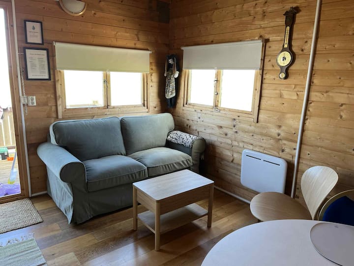 The Whitehouse Cottage - Island
