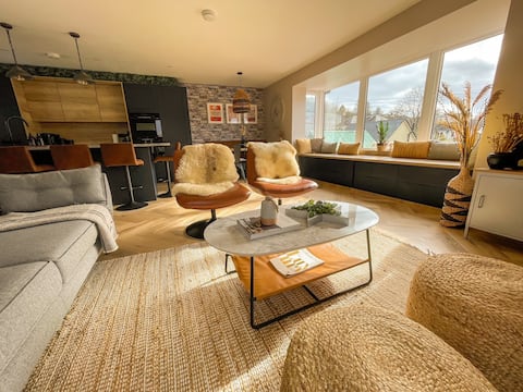 Stylish, central home with open-plan living