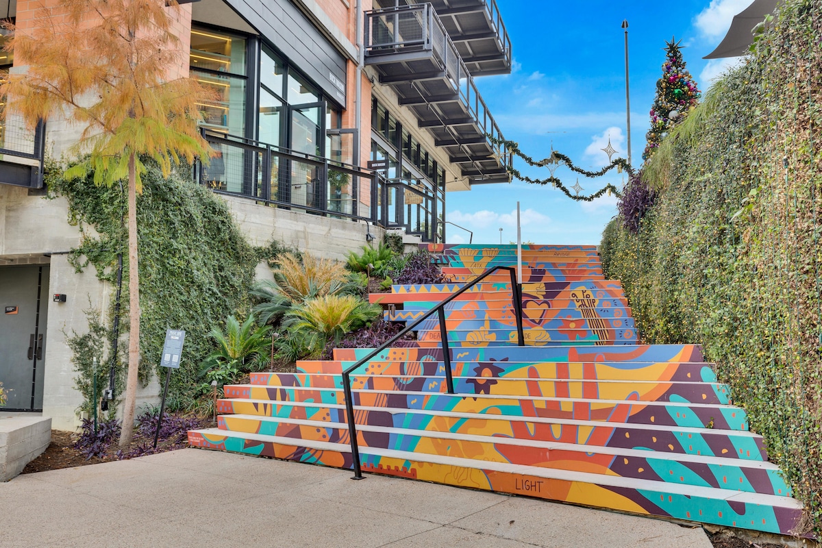 The Water Sol | Stylish Austin Treehouse Vibes