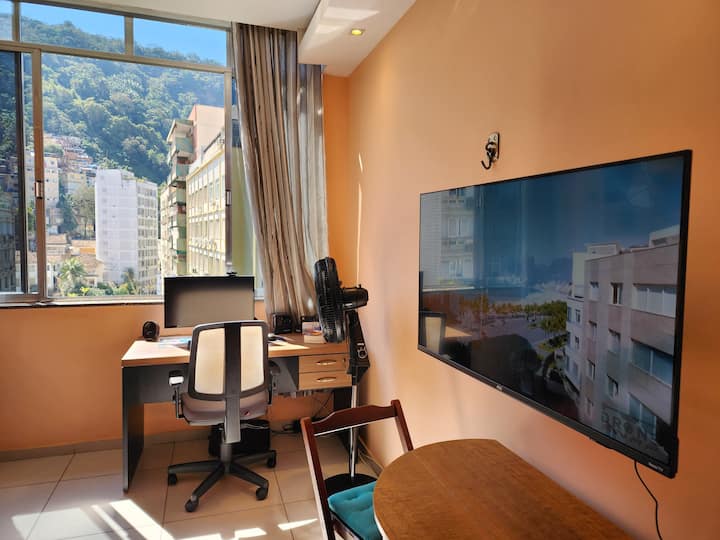 Spacious 1 Bedroom Flat, Great For Digital Nomads - Rio de Janeiro