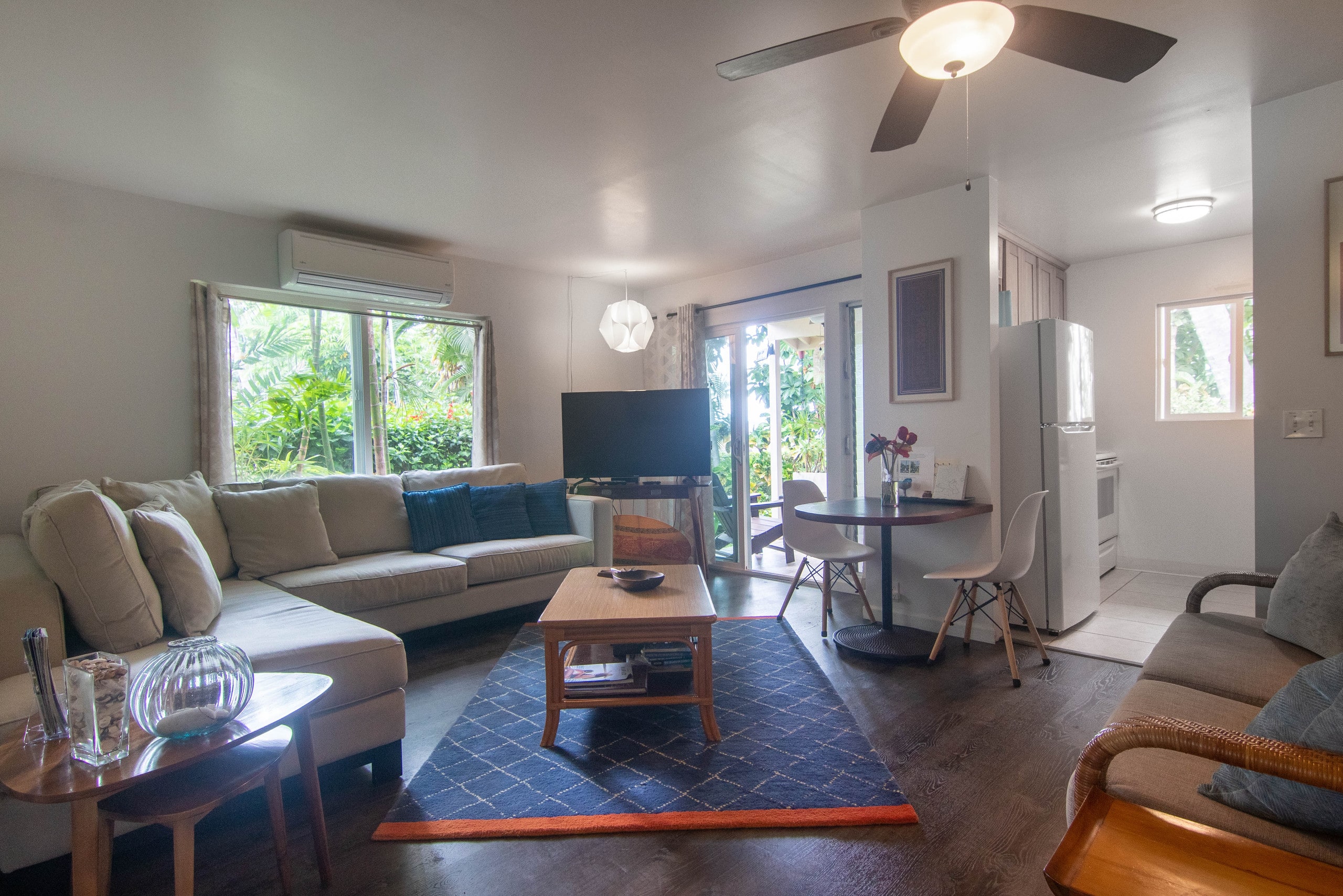 The Artists' Beach Bungalow - Image 4