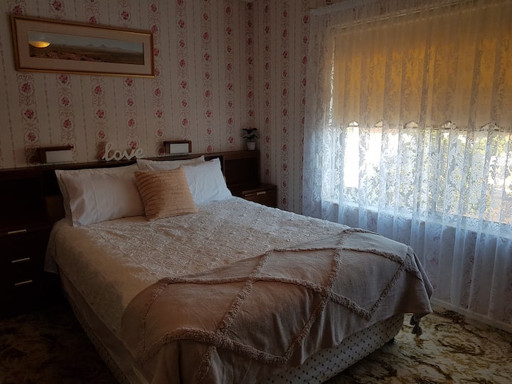 Chambre 1 (lit queen)