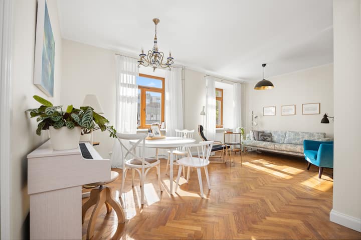 Charming Bohemian 3-room Apartment In The Centre - Tallinn