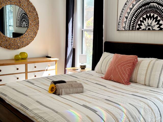 Luna Lakehouse: Views~Kayaks~Lake access~Boat Bay gallery image 4