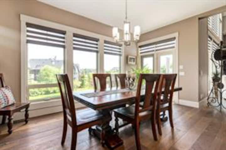 Premium Suite In A Shared Home - Airdrie