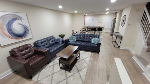 Chic & Roomy Townhome | Close to IAD+Free Parking