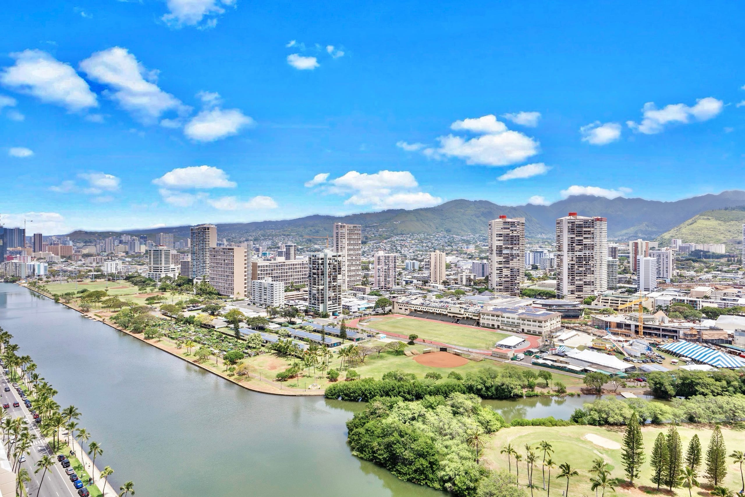 Condo in Honolulu · ★4.88 · Studio · 2 beds · 1 private bath - Image 27