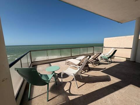 Sol y Sal 3bd/3.5ba Beachfront 
Dream Home