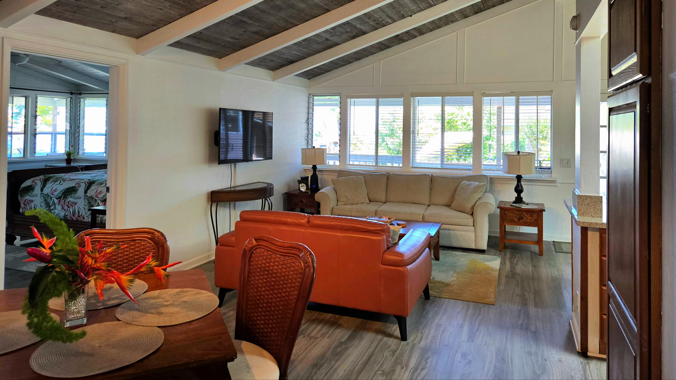 Home in Kailua-Kona · ★5.0 · 3 bedrooms · 6 beds · 2 private baths - Image 2