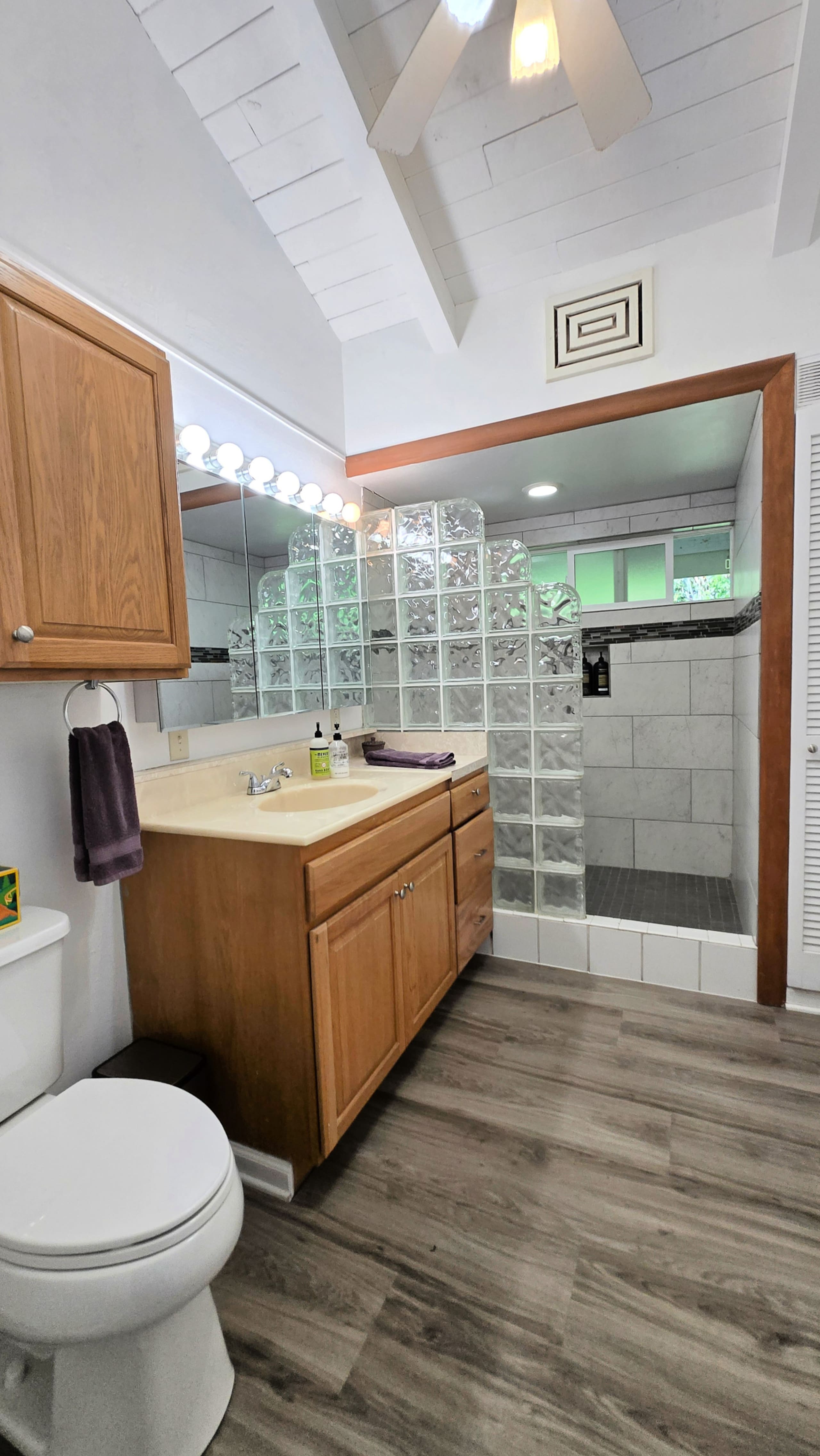 Home in Kailua-Kona · ★5.0 · 3 bedrooms · 6 beds · 2 private baths - Image 14