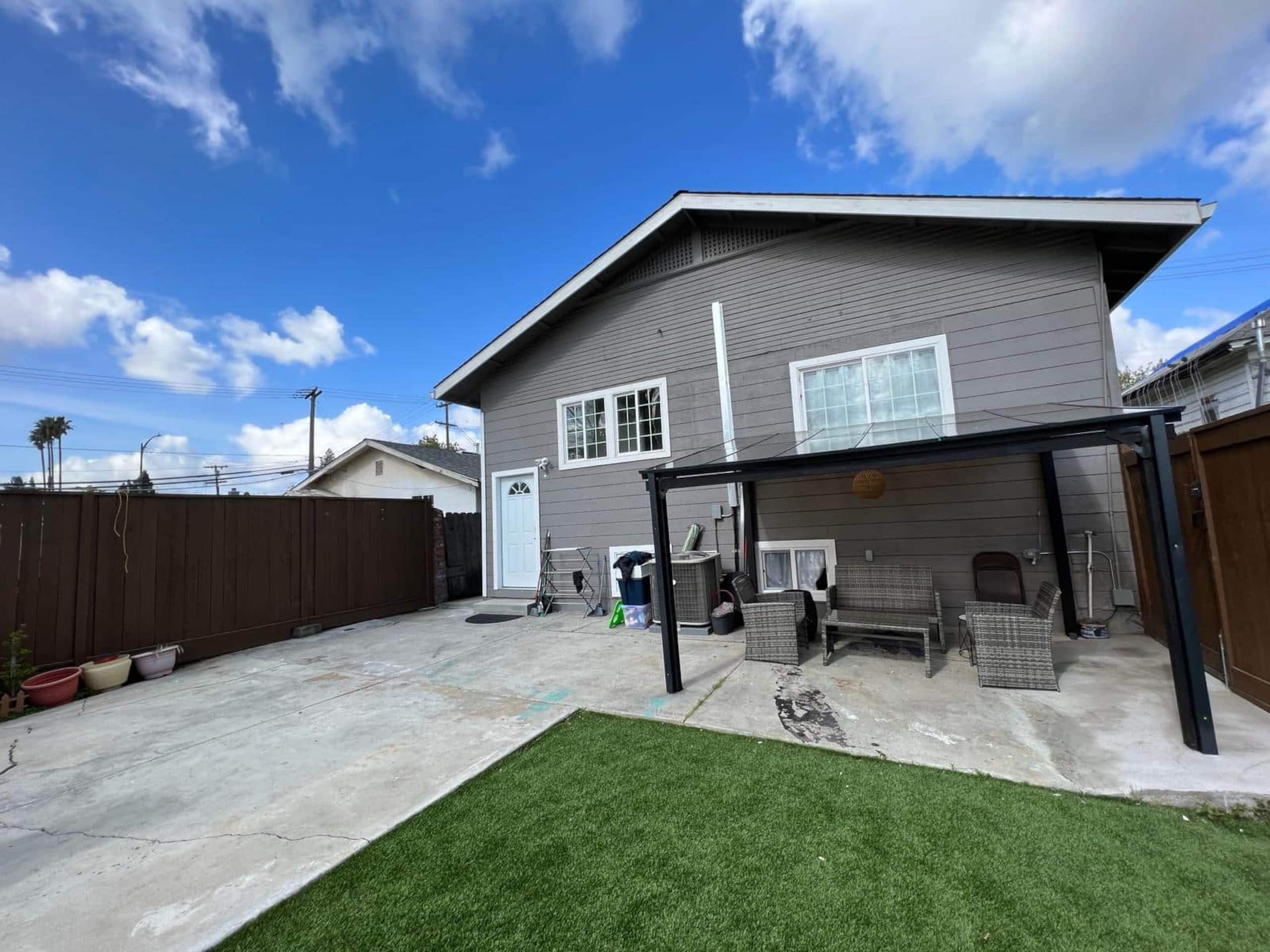 Spacious 8BR Home with Pool Table & Private Unit - Photo 48