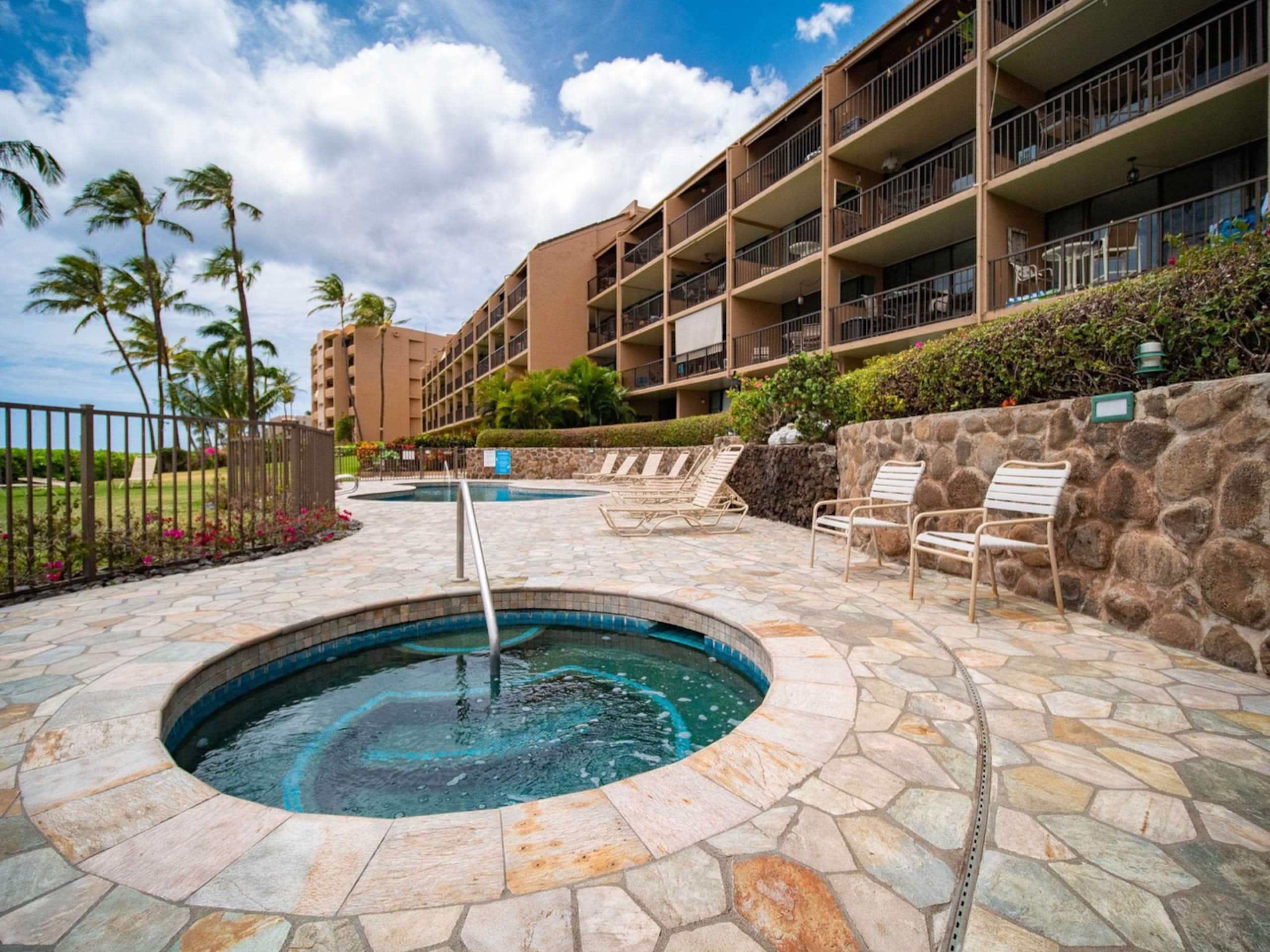 Condo in Wailuku · ★4.76 · 1 bedroom · 2 beds · 1 bath - Image 42